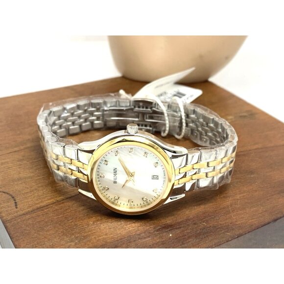 Balmain Women's Watch B83423986 Swiss Quartz Diamond Mother of Pearl Dial 29mm - Picture 7 of 13